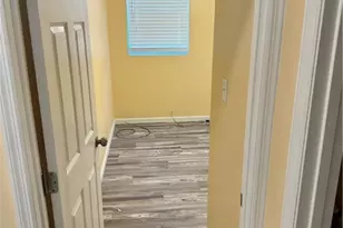 911 Crosby St, Savannah, GA 31415 - Photo 6