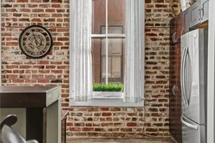 110 Barnard St, Savannah, GA 31401 - Photo 14