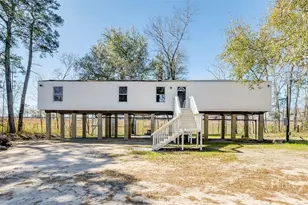 451 Schuman Dr, Bloomingdale, GA 31302 - Photo 2