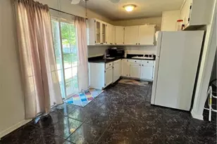 657 Maxwell St, Hinesville, GA 31313 - Photo 8