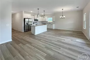 202 Pitchline Dr, Hinesville, GA 31313 - Photo 6