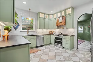 628 E 57th St, Savannah, GA 31405 - Photo 10