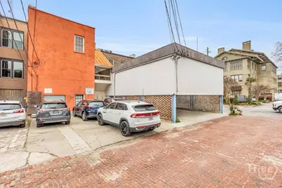 25 E York, Savannah, GA 31401 - Photo 38