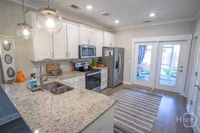 1320 E 40th Street, Savannah, GA 31404 - Photo 10