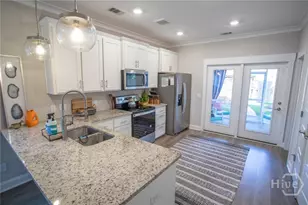 1320 E 40th St, Savannah, GA 31404 - Photo 10
