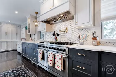37 E 50th Street, Savannah, GA 31405 - Photo 14
