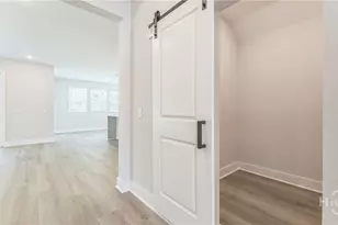 162 Mage St, Savannah, GA 31302 - Photo 6