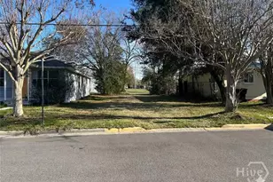 786 Wolf St, Savannah, GA 31401 - Photo 1