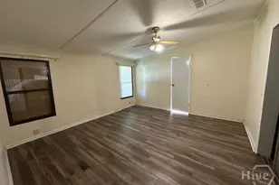 136 Burton Rd, Savannah, GA 31405 - Photo 10