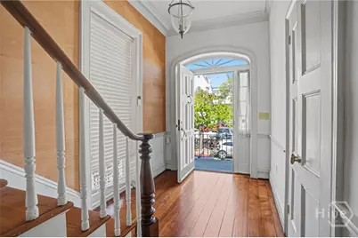 221 E Charlton Street, Savannah, GA 31401 - Photo 16