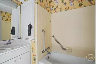 221 E Charlton St, Savannah, GA 31401 - Photo 32