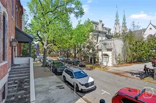 221 E Charlton St, Savannah, GA 31401 - Photo 8
