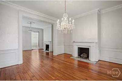 221 E Charlton Street, Savannah, GA 31401 - Photo 22