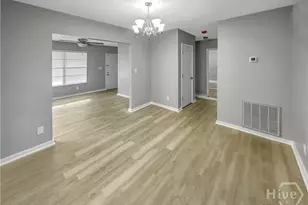 1402 New Castle St, Savannah, GA 31415 - Photo 2