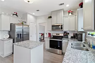878 Fairview Cir, Hinesville, GA 31313 - Photo 18