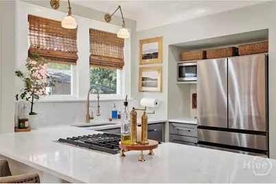 208 E 48th Street, Savannah, GA 31405 - Photo 14
