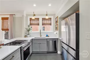 208 E 48th St, Savannah, GA 31405 - Photo 16
