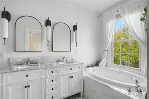 340 W Jones St, Savannah, GA 31401 - Photo 22