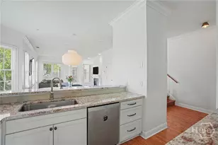340 W Jones St, Savannah, GA 31401 - Photo 16
