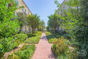340 W Jones St, Savannah, GA 31401 - Photo 32