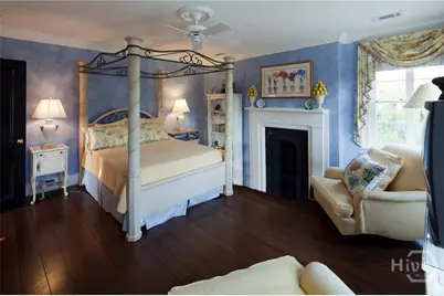 11 W Jones Street, Savannah, GA 31401 - Photo 18