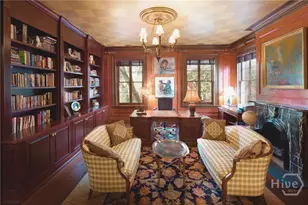 11 W Jones St, Savannah, GA 31401 - Photo 14