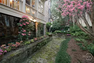 11 W Jones St, Savannah, GA 31401 - Photo 24