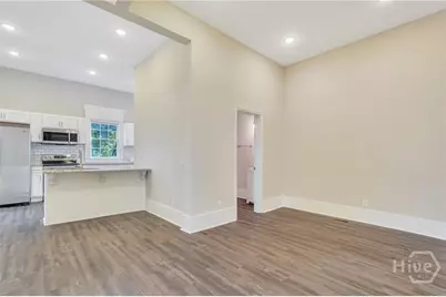 309 W 33rd Street, Savannah, GA 31401 - Photo 8