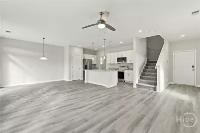 240 Mage Street, Savannah, GA 31302 - Photo 4