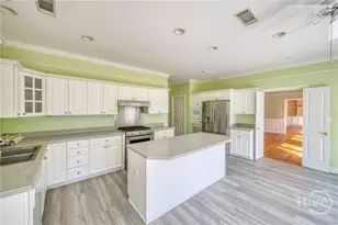 308 Bradley Point Rd, Savannah, GA 31410 - Photo 16