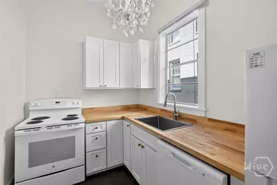 22 E 37th Street, Savannah, GA 31401 - Photo 12
