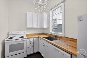 22 E 37th St, Savannah, GA 31401 - Photo 12