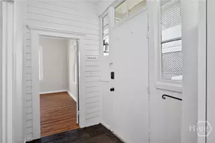 22 E 37th St, Savannah, GA 31401 - Photo 14