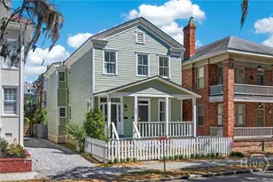 22 E 37th St, Savannah, GA 31401 - Photo 2