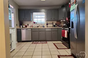 1010 Barley Dr, Hinesville, GA 31313 - Photo 4