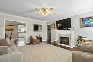 312 E 58th St, Savannah, GA 31405 - Photo 4