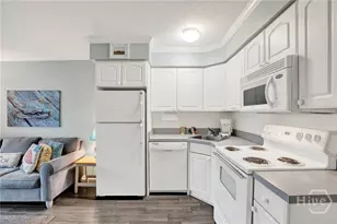 1217 Bay St, Tybee Island, GA 31328 - Photo 10