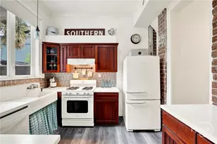 414 E Liberty St, Savannah, GA 31401 - Photo 8