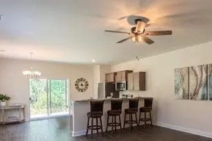 712 Mill Creek Cir, Hinesville, GA 31313 - Photo 2