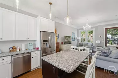 714 Tattnall Street, Savannah, GA 31401 - Photo 10