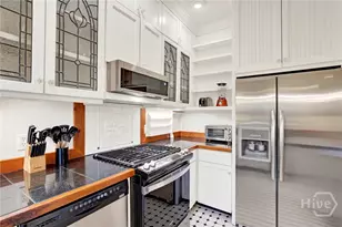 520 E Bryan St, Savannah, GA 31401 - Photo 16