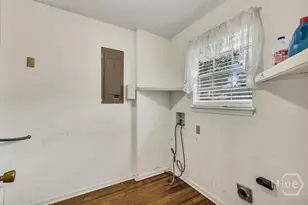 318 Sunderland Dr, Savannah, GA 31406 - Photo 16