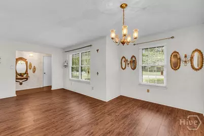 318 Sunderland Drive, Savannah, GA 31406 - Photo 8
