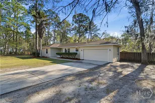 726 Bradwell St, Hinesville, GA 31313 - Photo 2