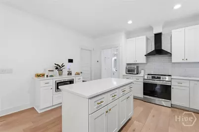 1112 E 31st Street, Savannah, GA 31404 - Photo 8