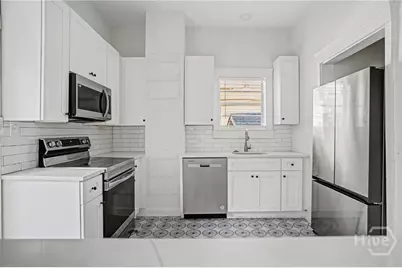 115 W 34th Street, Savannah, GA 31401 - Photo 12
