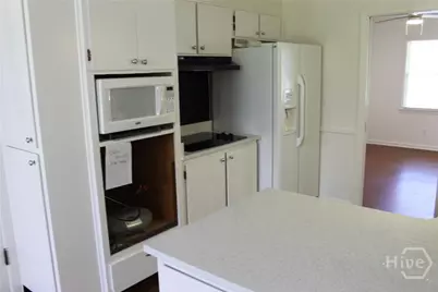 108 Wales Court, Savannah, GA 31410 - Photo 2