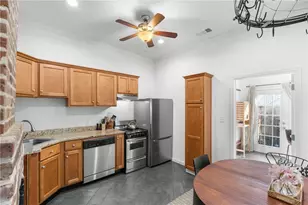 108 W Duffy Ln, Savannah, GA 31401 - Photo 8