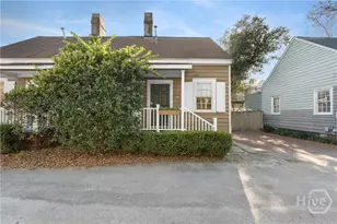108 W Duffy Ln, Savannah, GA 31401 - Photo 2