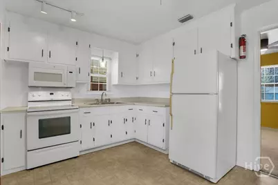 122 Bowman Avenue, Savannah, GA 31408 - Photo 14